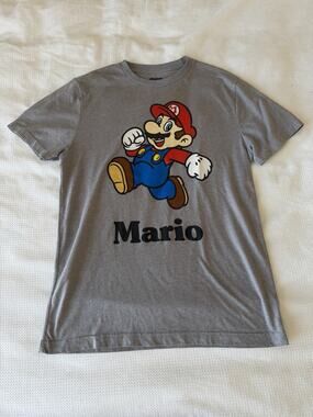 Super Mario Men's T-Shirt Tee Size S Gray Mario Graphic Top Short Sleeve 2022